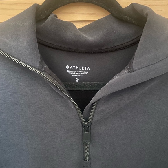Athleta Seasoft Quarter Zip - Picture 7 of 7